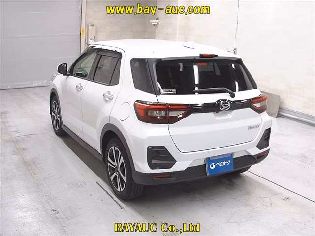 DAIHATSU ROCKY