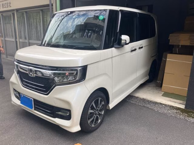 HONDA N-BOX