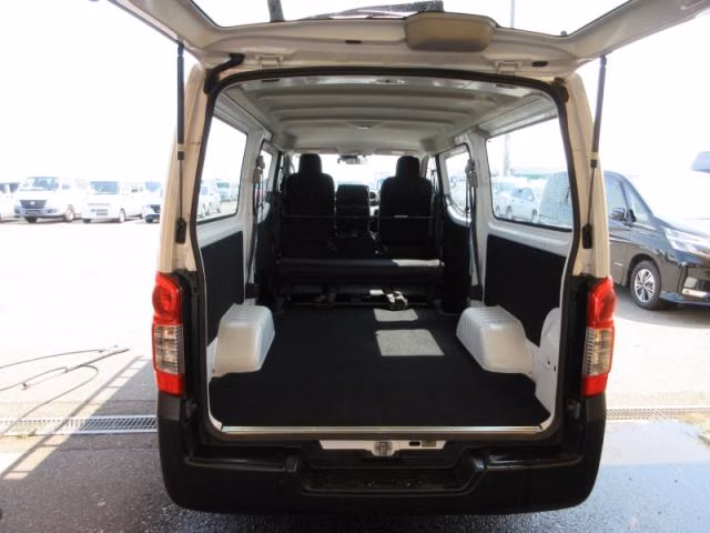 NISSAN CARAVAN