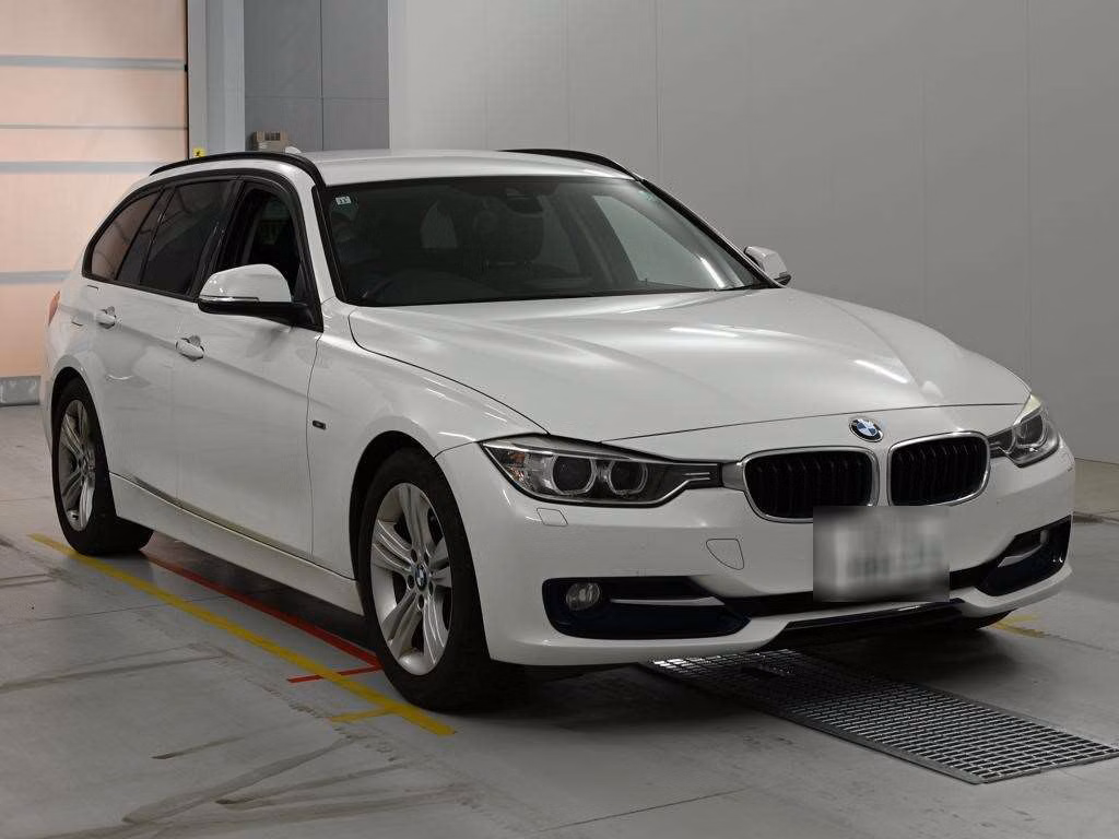 BMW 3-SERIES