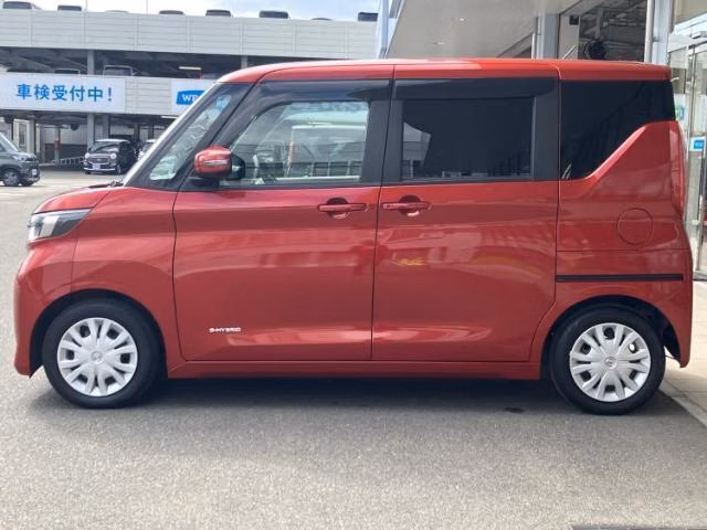 NISSAN ROOX