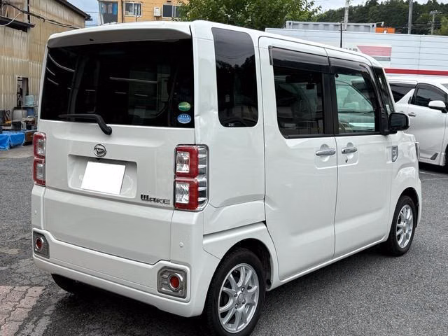 DAIHATSU WAKE