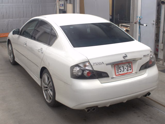 NISSAN FUGA