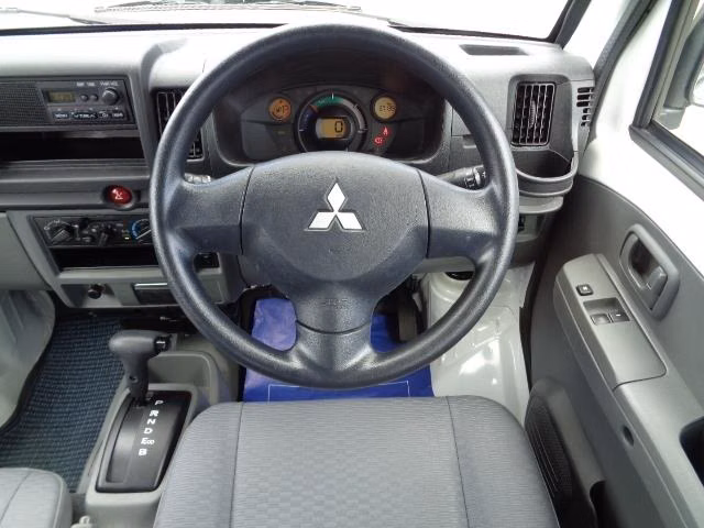 MITSUBISHI MINICAB MIEV
