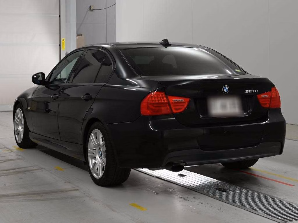 BMW 3-SERIES