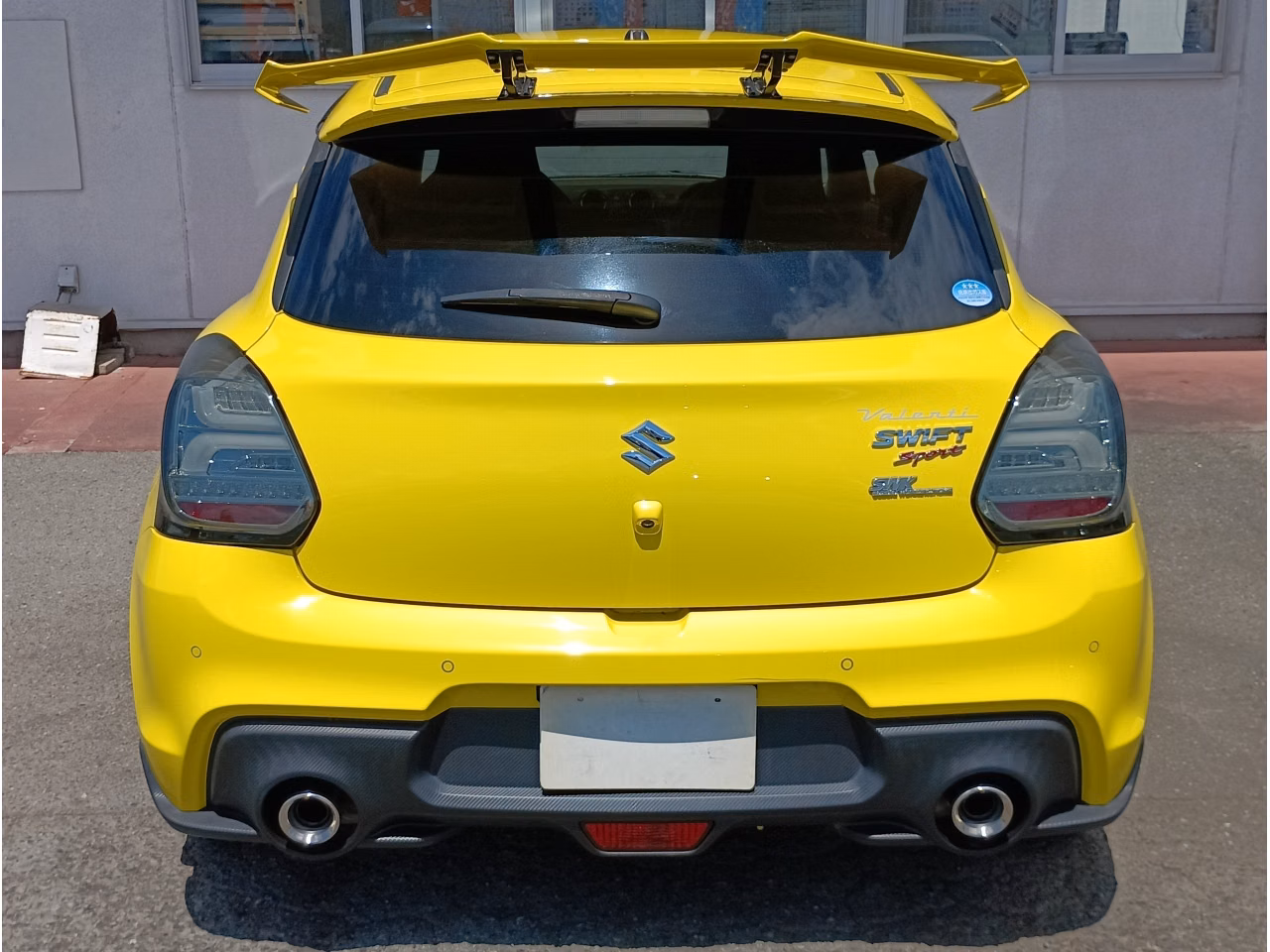 SUZUKI SWIFT