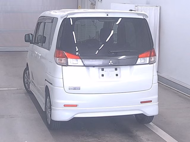 MITSUBISHI DELICA D:2