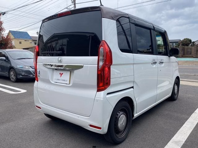 HONDA N-BOX