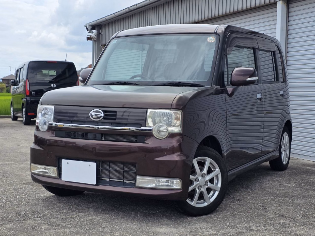 DAIHATSU MOVE CONTE