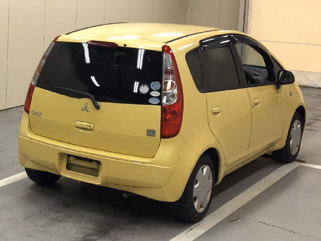 MITSUBISHI COLT