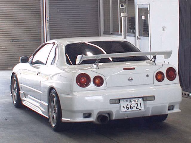 NISSAN SKYLINE