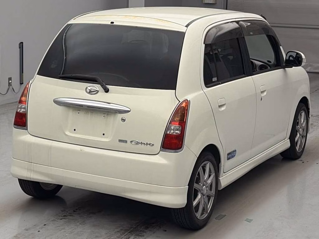DAIHATSU MIRA GINO