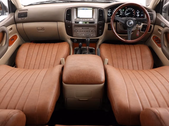 TOYOTA LAND CRUISER