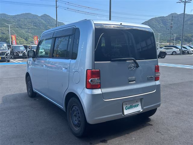 DAIHATSU MOVE CONTE