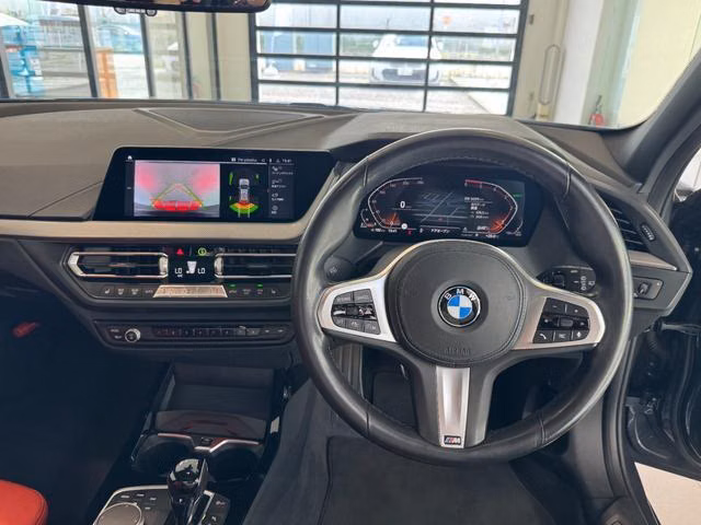 BMW 1-SERIES