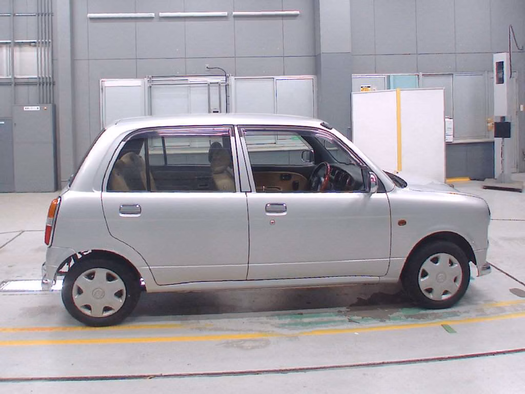 DAIHATSU MIRA GINO