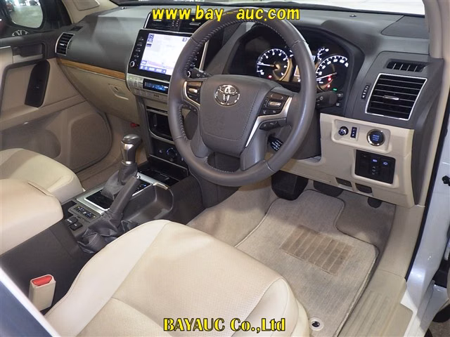 TOYOTA LAND CRUISER PRADO