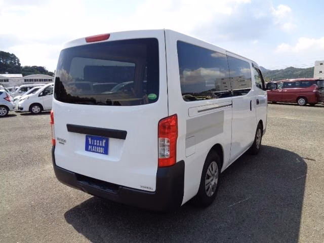 NISSAN NV350 CARAVAN