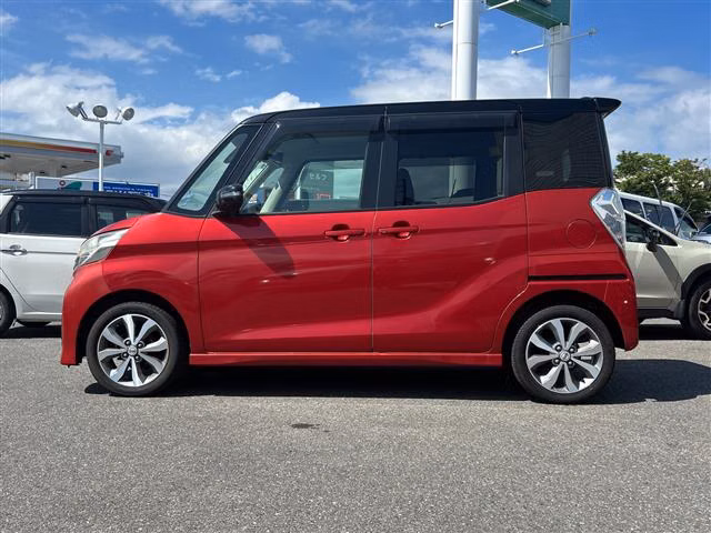 NISSAN DAYZ ROOX