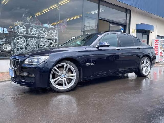BMW 7-SERIES
