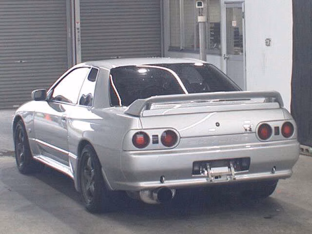 NISSAN SKYLINE GT-R