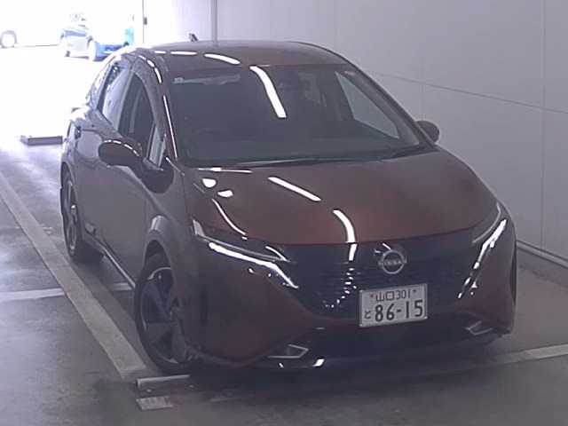 NISSAN AURA