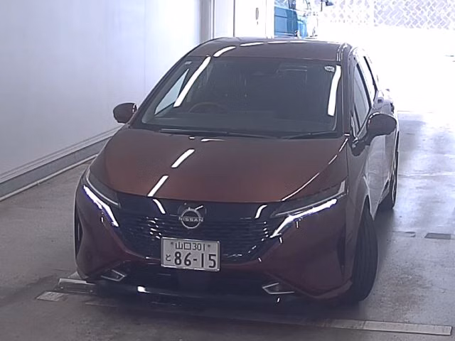 NISSAN AURA