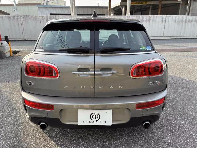 MINI CLUBMAN