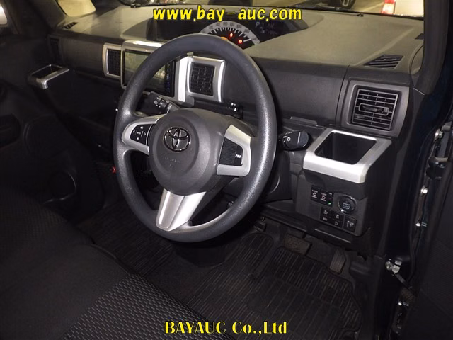 TOYOTA PIXIS MEGA