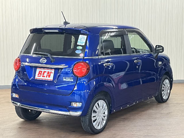 DAIHATSU CAST