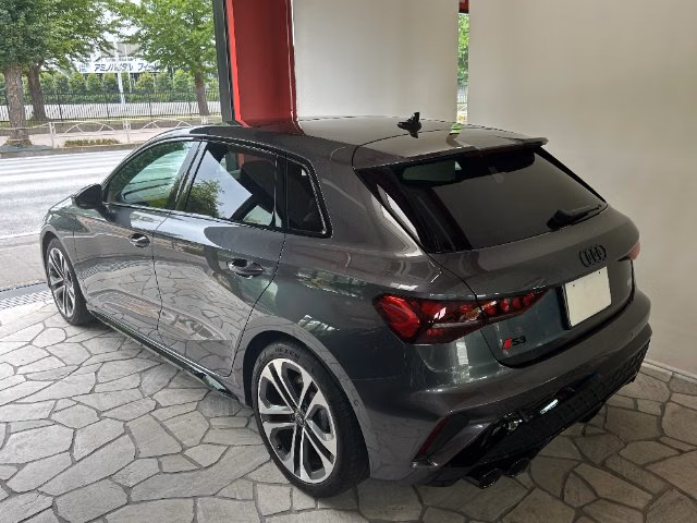 AUDI S3