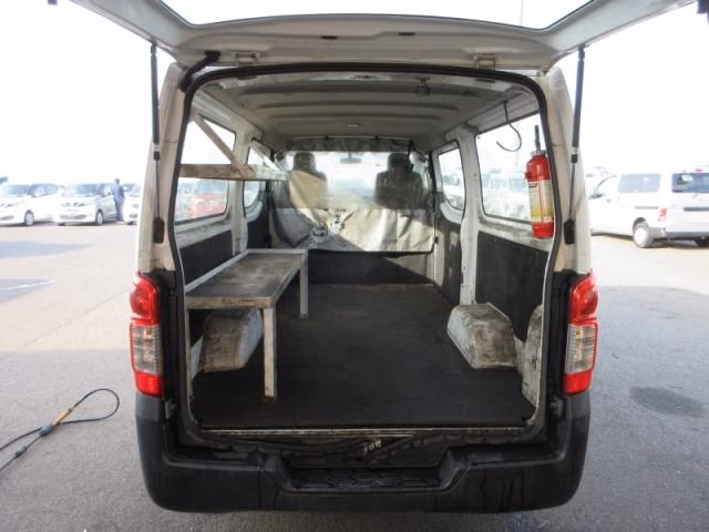 NISSAN NV350 CARAVAN