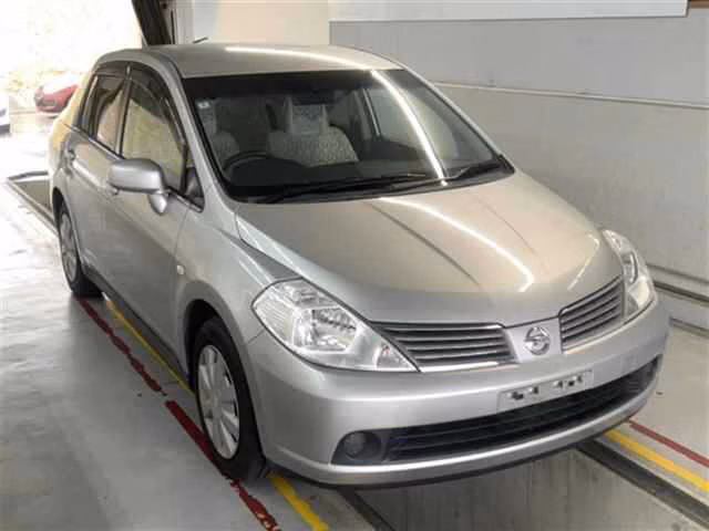 NISSAN TIIDA LATIO