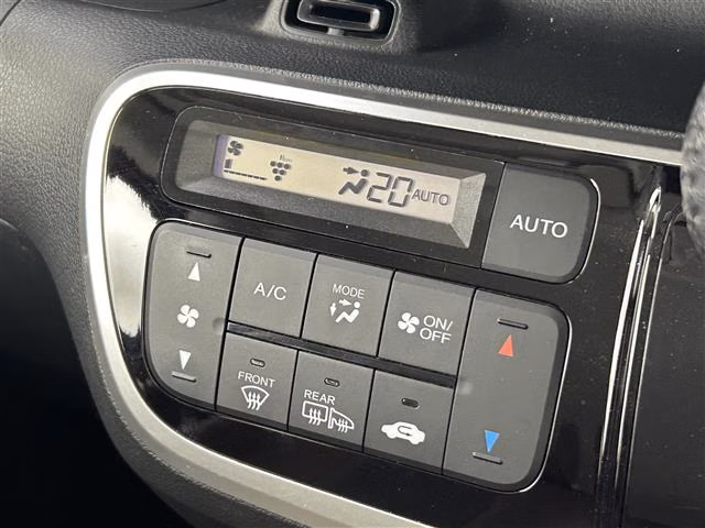 HONDA N-BOX SLASH