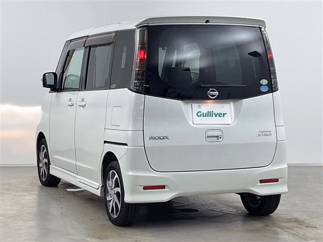 NISSAN ROOX