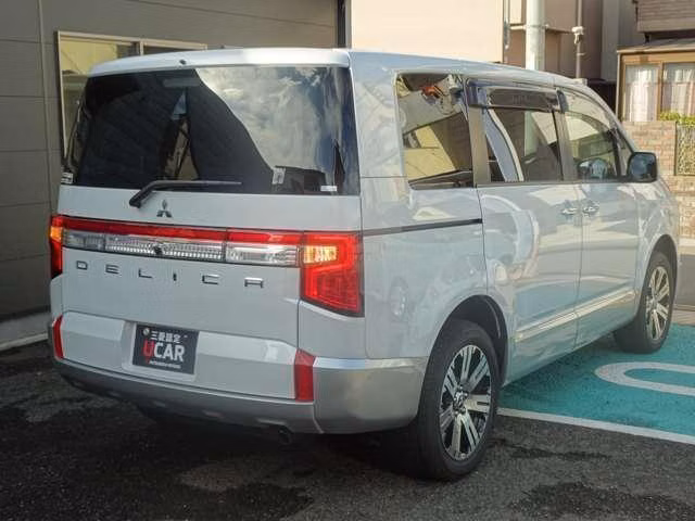 MITSUBISHI DELICA D:5