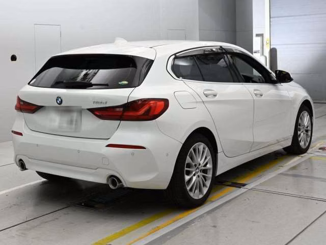 BMW 1-SERIES