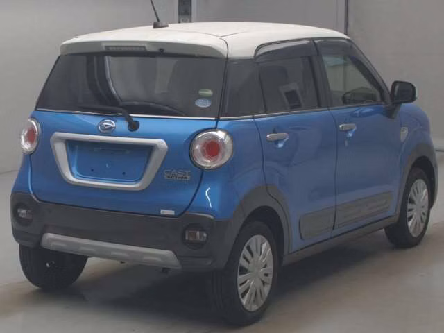 DAIHATSU CAST