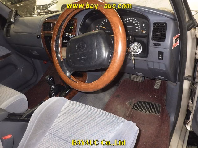 TOYOTA HILUX SURF