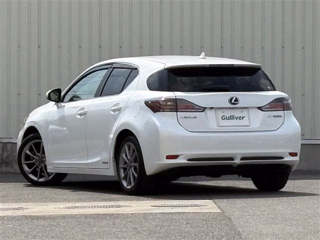 LEXUS CT200H