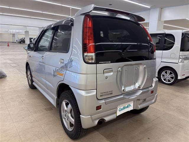 DAIHATSU TERIOS KID