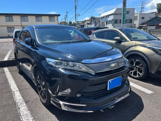 TOYOTA HARRIER