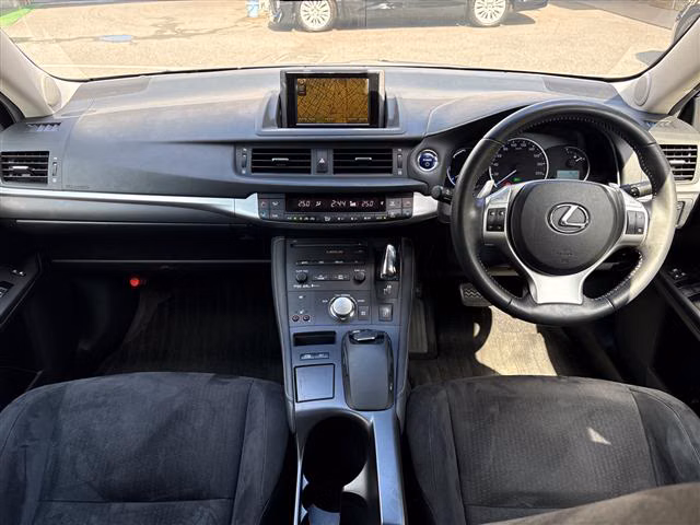 LEXUS CT200H