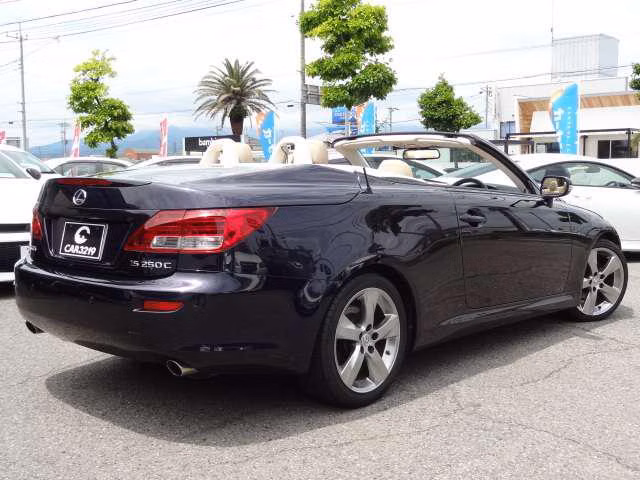 LEXUS IS250