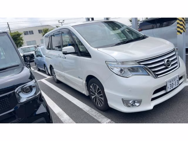 NISSAN SERENA