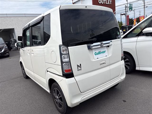HONDA N-BOX