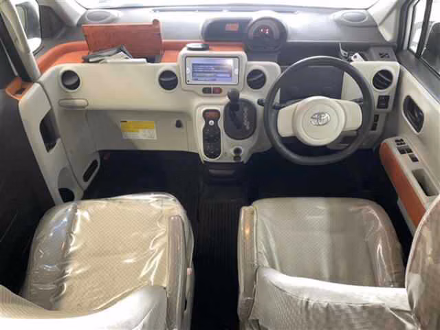 TOYOTA PORTE