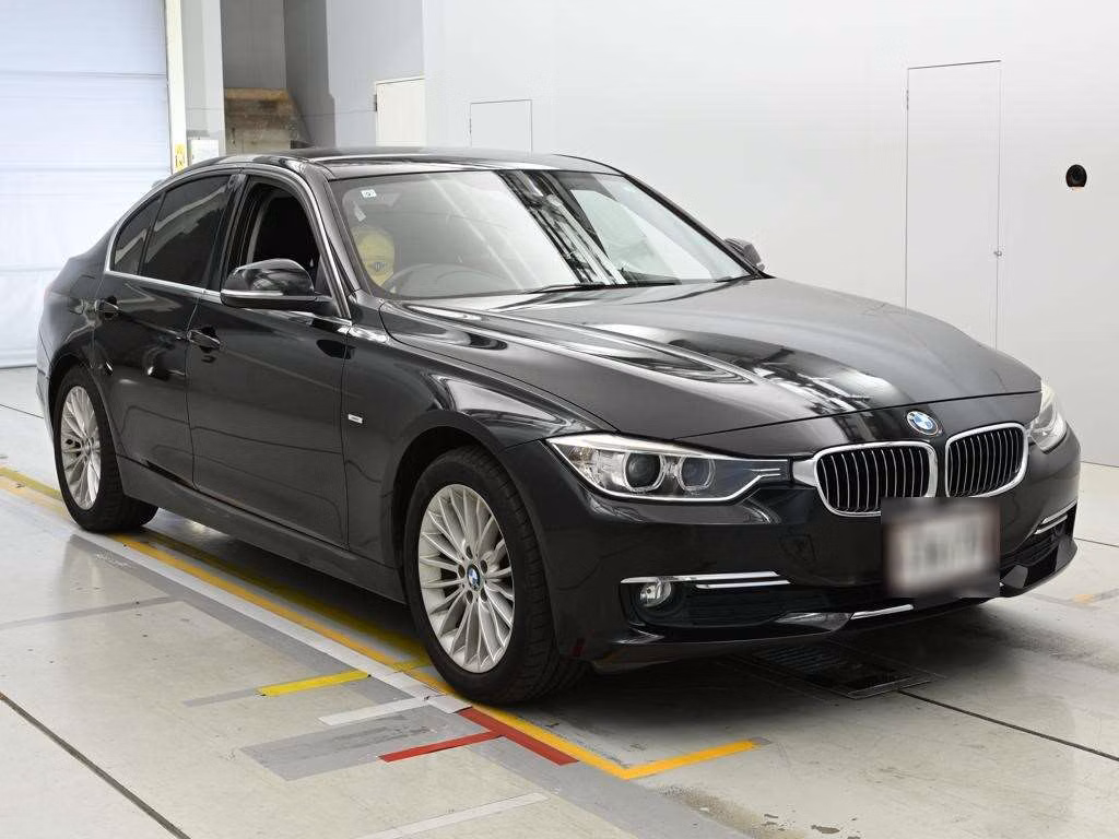 BMW 3-SERIES