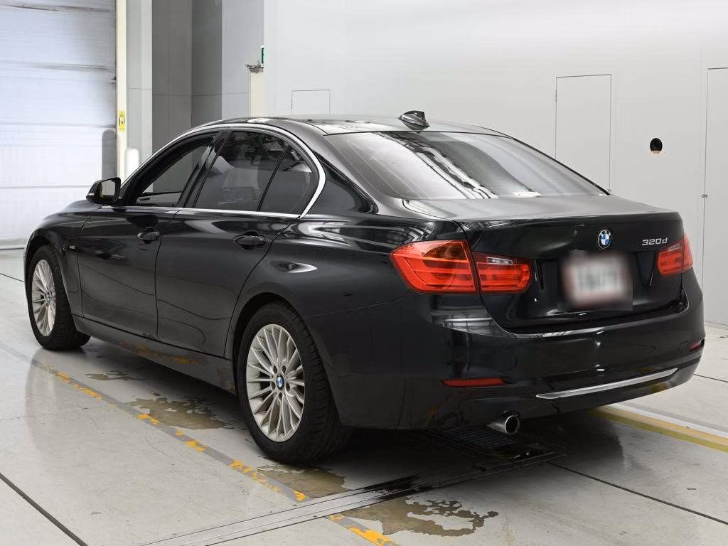 BMW 3-SERIES