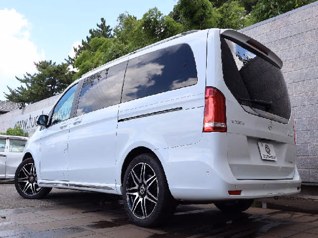 MERCEDES-BENZ V-CLASS